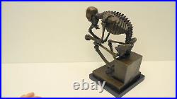 Statue Sculpture Le penseur Grand Squelette Style Art Deco Style Art Nouveau Bro