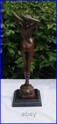 Statue Sculpture Le reveil Pin-up Sexy Nu Style Art Deco Style Art Nouveau Bronz