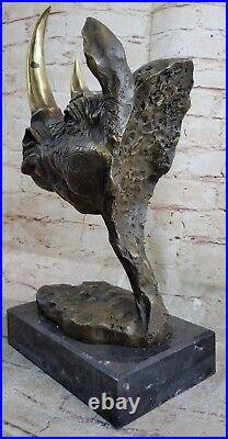 Statue Sculpture Rhinocéros Faune Art Déco Style Art Nouveau Style Bronze Signée