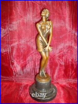 Statue Sculpture Sexy Style Art Deco Style Art Nouveau Bronze massif Signe