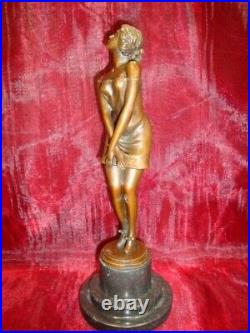 Statue Sculpture Sexy Style Art Deco Style Art Nouveau Bronze massif Signe