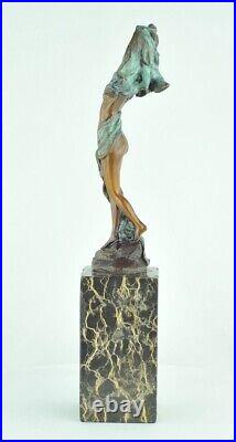 Statue Sculpture Sexy Style Art Deco Style Art Nouveau Bronze massif Signe