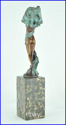 Statue Sculpture Sexy Style Art Deco Style Art Nouveau Bronze massif Signe