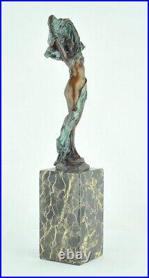 Statue Sculpture Sexy Style Art Deco Style Art Nouveau Bronze massif Signe