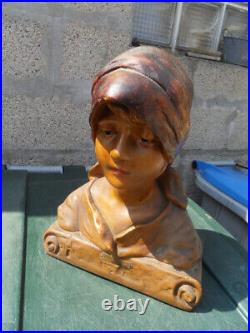 Statue buste en platre polychrome art nouveau femme Vilanelle par A. Nelson