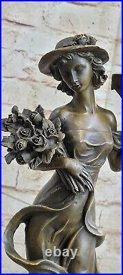 Style Art Nouveau Fonte Beau Anglais Femme avec Fleurs Bronze Musée Qualité