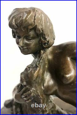Style Art Nouveau Sculpture Victorien Femme Fille Assis Avec Chien Bronze Statue