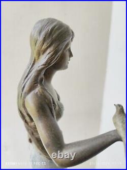 Superbe Sculpture Art Nouveau Femme Et Oiseau Métal Patiné Guillemin